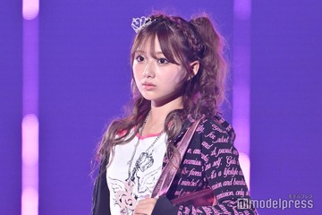 辻ちゃん長女・希空（のあ）、ミニスカで美脚披露「パーカー着れる季節きて嬉しい」 画像