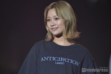 「今日好き」上ノ堀結愛、ミニスカから美脚チラリ 北海道満喫ショットに「可愛い」「スタイル良い」 画像