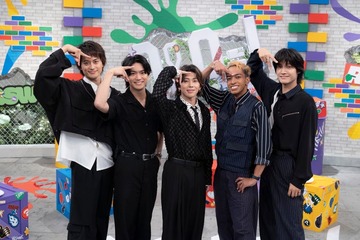 Aぇ! group、3チームに分かれて“全力体当たり”ロケ 佐野晶哉はスタッフとペアに【Aぇ! groupのQ＆Aぇ!】 画像