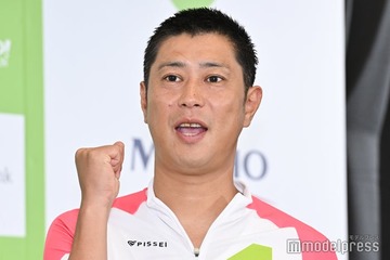 パンサー尾形、娘からご褒美キス 微笑ましい親子動画に「反応も可愛すぎる」「ずっと見てられる」の声 画像