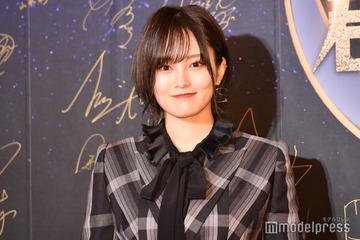 山本彩「毎日家で自重トレーニング」タイトミニスカから美脚披露「かっこいい」「攻めてる」絶賛の声 画像