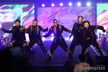 謎のお面ダンス集団O-MENZ、お面被り迫力ダンス披露 奇想天外な動きで観客魅了【STARRZ TOKYO 2025】 画像