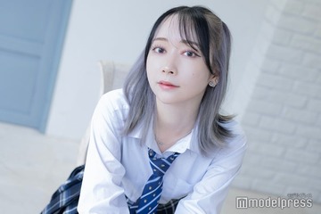 くれまぐ・浅見めい、肩出しコーデに「セクシーな羽織り方」「透明感すごい」の声 画像