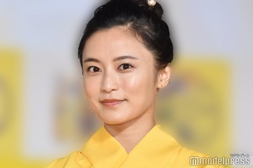 小島瑠璃子、芸能活動再開を報告「家族とも支え合い、精一杯頑張っていきたい」 画像