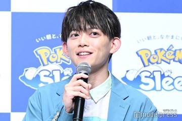 松丸亮吾「乳首にシール貼ってる」美腹筋のぞく上裸ショット話題「面白すぎる」「バキバキでかっこいい」 画像