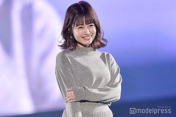 元HKT48朝長美桜、黒タイツ×ミニ丈で美脚透ける「上品な色っぽさ」「大人の雰囲気」と反響 画像