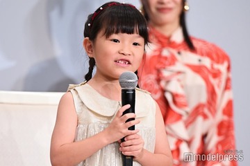 “ののちゃん” 村方乃々佳、猫耳姿でNiziUのライブ満喫「誰推し？」「大好きなの伝わる」の声 画像