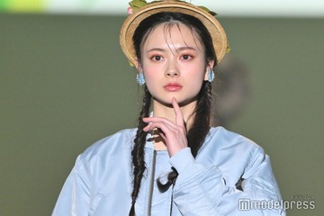 AKB48研究生・伊藤百花、渡辺麻友さんの卒コン衣装で美脚スラリ「可愛すぎ」「髪型もまゆゆに寄せてる？」と反響 画像