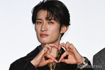 Snow Man向井康二、ステージで突如驚きの行動 森崎ウィンは動揺隠せず「ドキドキさせるのやめて」【（LOVE SONG）】 画像