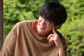 Snow Man目黒蓮が抱いた継承への思い 妻夫木聡＆佐藤浩市から受け取った“優しさ”と俳優としての“居住い”【ザ・ロイヤルファミリー】 画像