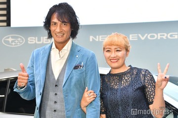 丸山桂里奈、夫・本並健治氏との2ショット公開 長女も付き添い「最高にお似合いの夫婦」「おませさんで可愛い」の声 画像