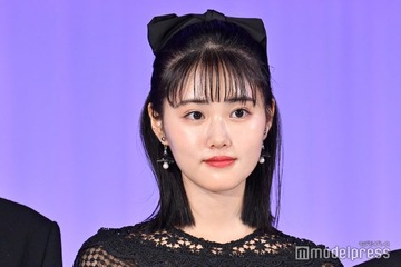 原菜乃華、ミニ丈から美脚際立つ「ただただ美しい」「憧れのスタイル」と反響続々 画像