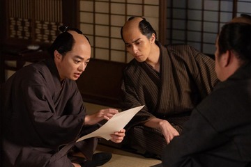 【べらぼう～蔦重栄華乃夢噺～ 第46話】蔦重、絵師・東洲斎写楽の名で絵を売り出す 画像