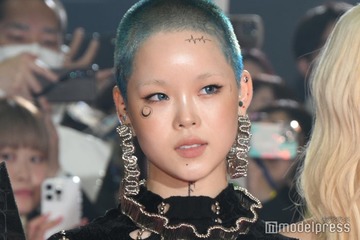 XG・COCONA、ノンバイナリー公表時の写真クレジットに注目集まる「メンバー愛に号泣」「感動した」 画像