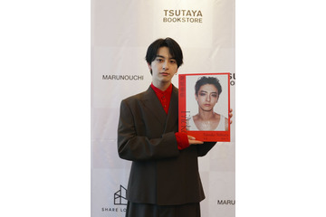 新原泰佑「だいぶエスパー」印象に残る“暗闇撮影”裏話 クリスマスの予定も明かす【Flicker】 画像