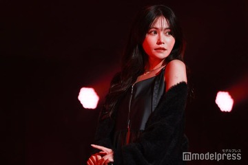 元AKB48メンバー、オフショルワンピで美肩披露「破壊力すごい」「透明感あふれてる」と絶賛の声 画像