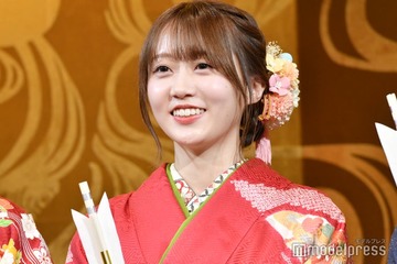乃木坂46矢久保美緒、韓国カフェで美肌際立つノースリーブ姿「大人っぽくて素敵」「透明感すごい」と反響 画像