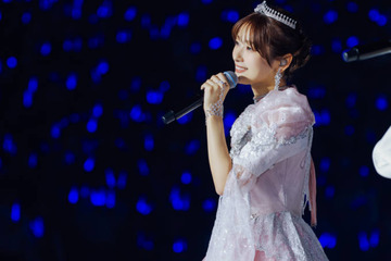櫻坂46井上梨名、純白ピンクのドレス姿で“100点満点”のアイドル人生に幕「この7年間で輝けました！」 画像