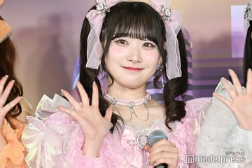 ＝LOVE齋藤樹愛羅、美脚＆美肩際立つドレス姿に反響続々「AIと見間違うほど美しい」「輝きが増してる」 画像