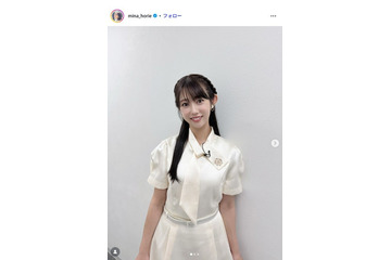 “日本一強いアナ”堀江聖夏、ミニスカサンタ姿で“かかと落とし”瓦割り挑戦「稲妻が走った」「信じられない脚の長さ」の声 画像