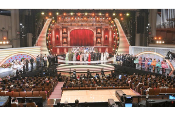 【紅白本番】「第76回NHK紅白歌合戦」開幕 ミセス・綾瀬はるか・キンプリら100人超が豪華集結 画像