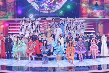 【紅白本番】CANDY TUNE、トップバッターで「倍倍FIGHT！」披露 FRUITS ZIPPERにマイク渡しバトンタッチ 画像