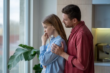 「俺たち、もう夫婦じゃないのか？」子供が生まれてからレス7年、男としての自信をなくした45歳夫の決断【2025年ベスト記事セレクション】 画像