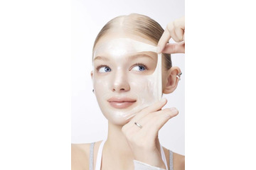 COSRX、なめらかな“グレイズドグロウ”肌へ導く次世代スキンケアマスク発売 画像