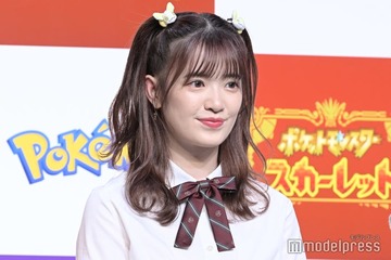 AKB48現役メンバー、プリーツミニスカから美脚披露「スタイル神」「靴下センス良すぎ」と反響 画像