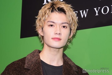 M!LK佐野勇斗、地元・愛知公演に「親戚夫妻が来てくれました」メンバーとの集合ショットに「豪華すぎる」「ファミリー感がすごい」の声 画像