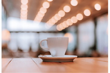 イタリアで…コーヒーを注文すると「えっ、もう！？」⇒日本との違いに「ショットバーみたい」「オシャレ」 画像