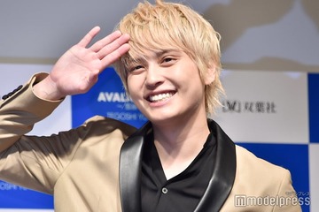 手越祐也、4年ぶり伊勢神宮参拝ショットに反響「サングラスしてるのに目立つ」「10倍輝いてる」 画像