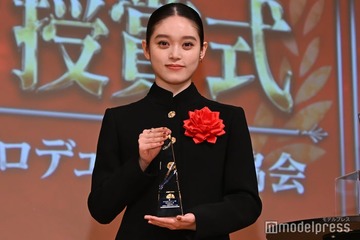 高石あかりが涙目「夢のような不思議な感覚」朝ドラ「ばけばけ」吉沢亮から絶賛止まらず【2026年エランドール賞】 画像