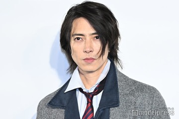 山下智久、代官山に降臨 クラシカルコート羽織りクールな装い【ディオール バンブー パビリオン】 画像
