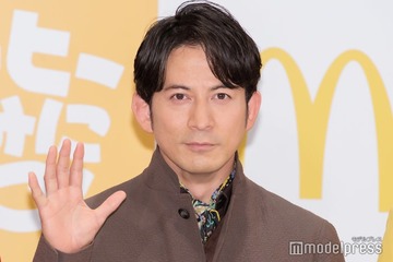 岡田准一「会いたかった」M-1王者と初対面 メンバーカラー「譲ります」発言で翻弄させる 画像