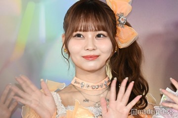 ＝LOVE大場花菜「リムレスメガネはじめてつけた」ミニスカ全身ショット披露「印象変わってびっくり」「スタイル抜群」と反響 画像