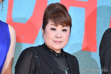 天童よしみ、亡き父親の17年目の命日に幼少期2ショット公開「そっくり」「素敵な思い出」と反響 画像