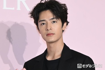 塩野瑛久、お風呂場・隙間の埃…新生活迎える人に実践的なアドバイス「本当に便利でおすすめ」【BURBERRY HER SAKURA JOURNEY】 画像
