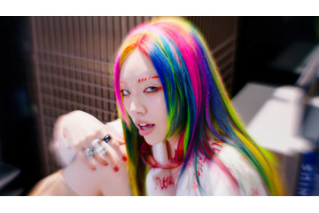 ちゃんみな、ツアーで話題の楽曲「FLIP FLAP」MV公開で反響｜10周年イヤーに勢い 画像