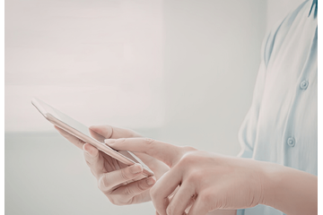 「メールだよ」孫の声を着信音に設定…→いつの間にか“孫仕様”の携帯にほっこり 画像