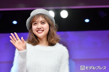 「王様のブランチ」美人リポーター、雨の日のショーパン私服コーデに「脚の形が綺麗」「カジュアルでも上品」と反響 画像