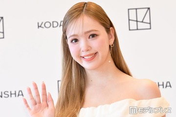 第1子妊娠の藤田ニコル、ふっくらお腹際立つTシャツカジュアルコーデ公開「お腹大きくなってきた」「着こなし可愛い」と反響 画像