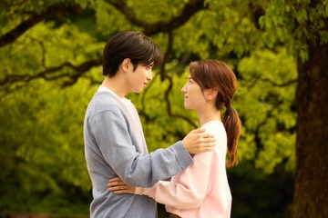 「10回切って倒れない木はない」桃子（仁村紗和）を巡る三角関係に進展 拓人（京本大我）の“2つの告白”に「胸が締め付けられた」「切ない」の声 画像