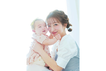 辻希美の第5子・夢空ちゃん、初雑誌撮影 親子で「ひよこクラブ」表紙登場 画像