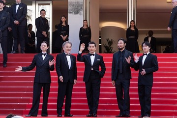 本木雅弘主演「黒牢城」カンヌで世界初披露 菅田将暉・宮舘涼太ら登壇 観客1,000人がスタンディングオベーション 画像