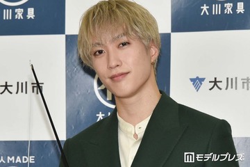 THE RAMPAGE藤原樹、鍛え上げられた腹筋のぞくライブ衣装ショットにファン歓喜「目が釘付け」「彫刻かと」 画像