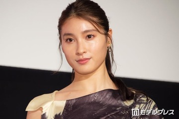 土屋太鳳、姉・炎伽＆弟・神葉とのきょうだいショットに反響「腰の高さレベチ」「美男美女」 画像