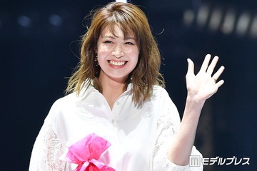 木村沙織、3歳息子とのコンビニお買い物ショットに反響「しっかり両手で持ってて可愛い」「真剣で愛おしい」 画像