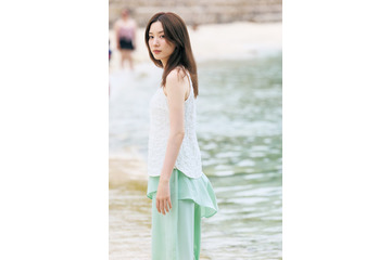 永野芽郁の素顔と本音 第一線で活躍する女優が魅せる等身大の姿【「MAGNOLIE」独占カット】 画像
