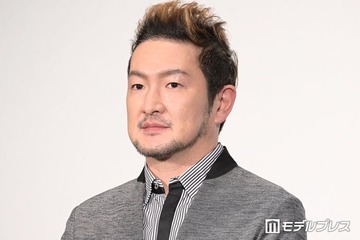 中村獅童、長男・陽喜くんの楽屋で次男・陽喜くんの躍動感たっぷりショット公開「ジャンプ力凄すぎる」「お兄ちゃんびっくりしてて可愛い」 画像